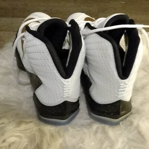 Nike Lebron James XIII gold/white - Picture 4 of 6